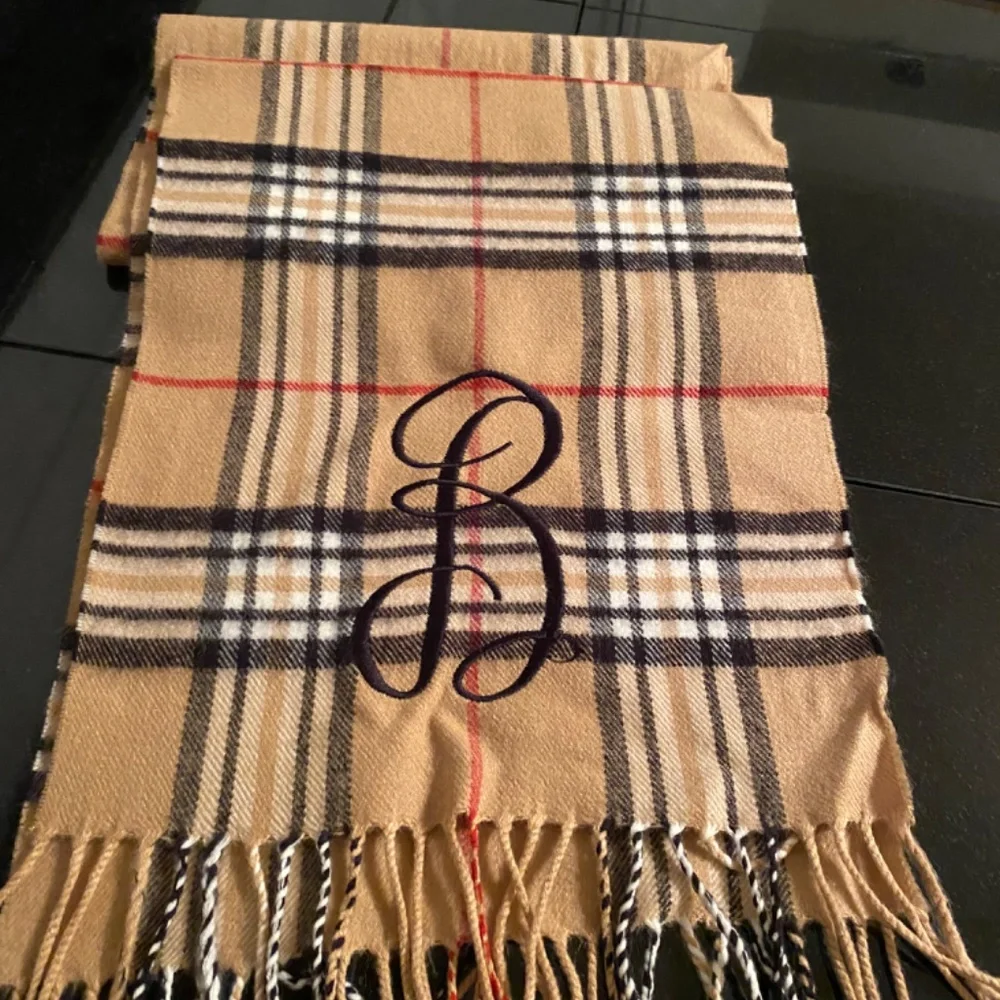 Cashmerefeel Classic Check Scarf - Picture 12 of 12